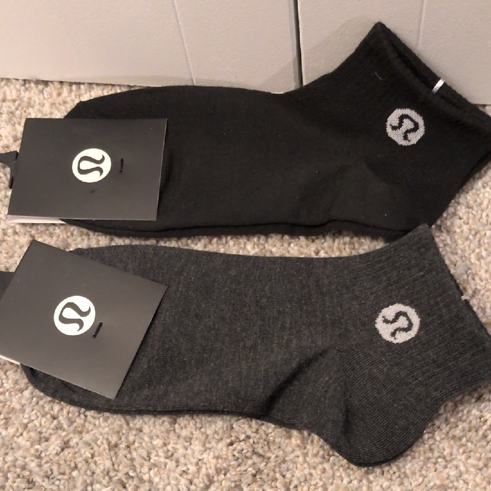 2 Pairs Lululemon  athletica Charcoal and Black Casual Socks Both Pairs!